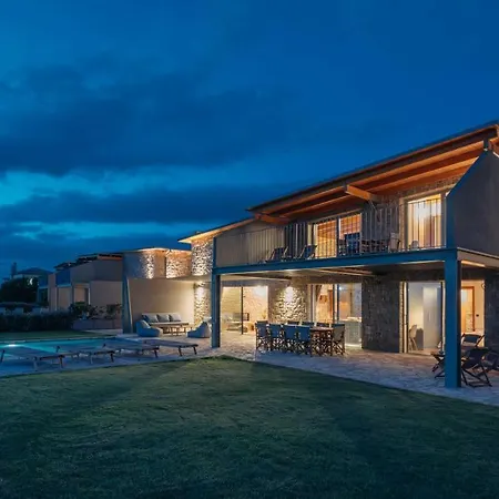 Real Life Homes Luxurious Seafront Each With Their Own Private Pools