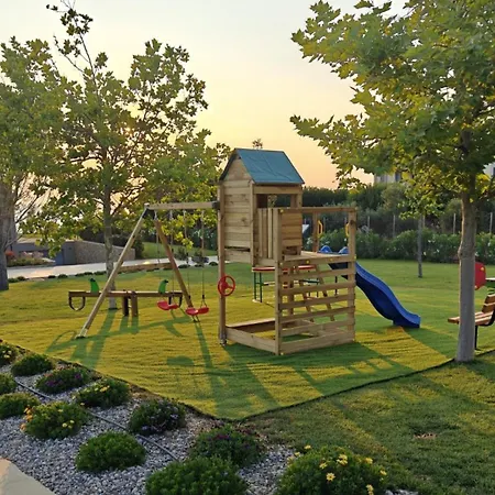 Real Life Homes Luxurious Seafront Each With Their Own Private Pools Βίλα *