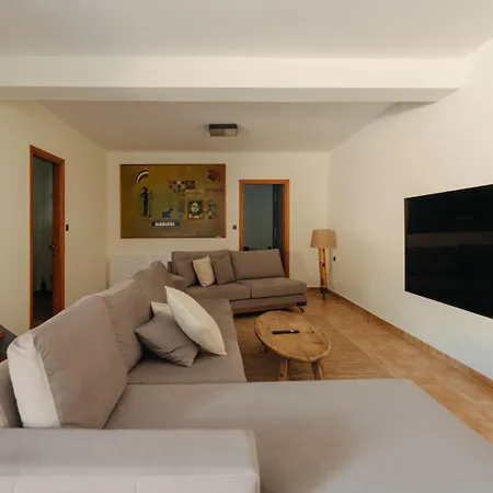 Real Life Homes Luxurious Seafront Each With Their Own Private Pools Κορακοχώρι