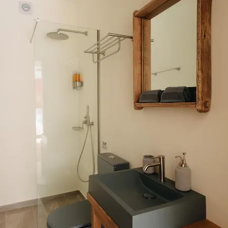 Real Life Homes Luxurious Seafront Each With Their Own Private Pools * Korakokhórion