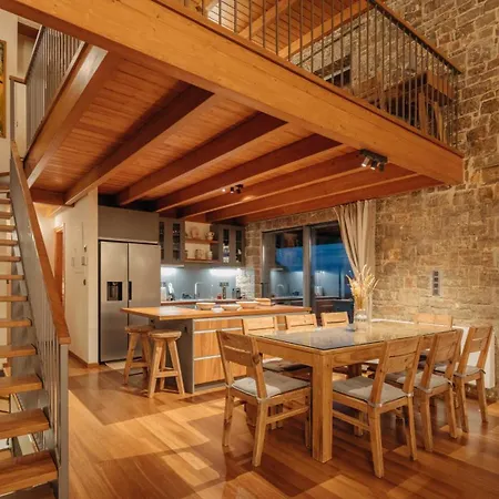 Real Life Homes Luxurious Seafront Each With Their Own Private Pools Vila *