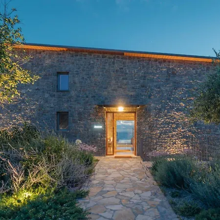 Real Life Homes Luxurious Seafront Each With Their Own Private Pools Villa *