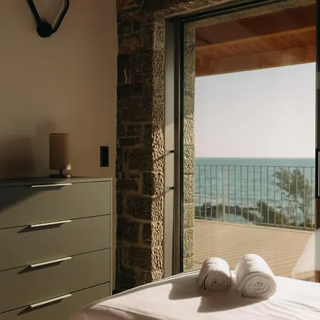 Real Life Homes Luxurious Seafront Each With Their Own Private Pools Villa *