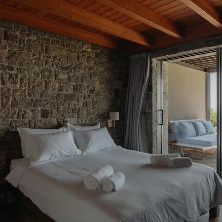 Real Life Homes Luxurious Seafront Each With Their Own Private Pools Korakochori