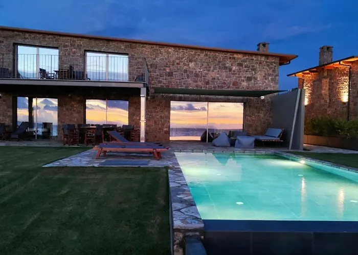 Real Life Homes Villa