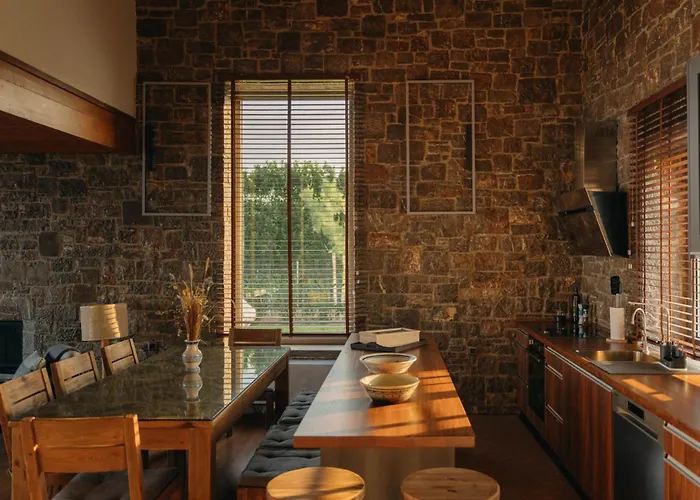 Real Life Homes Pírgos