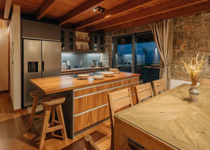 Real Life Homes Villa