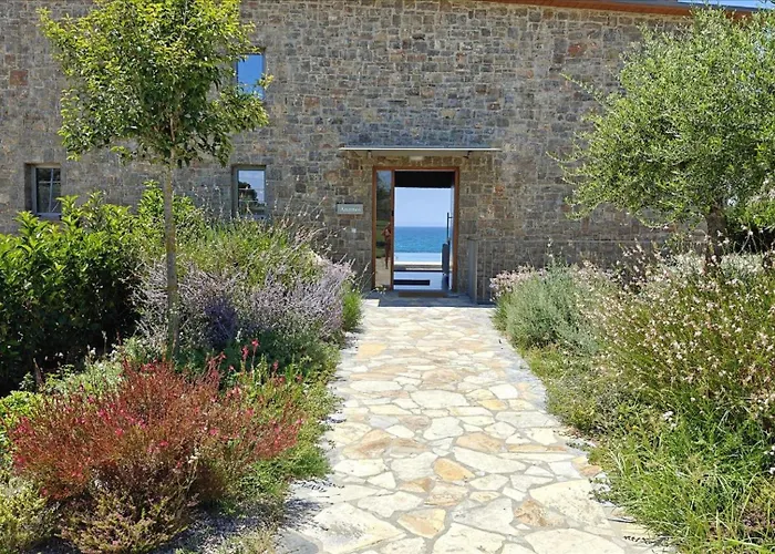 Real Life Homes Pírgos